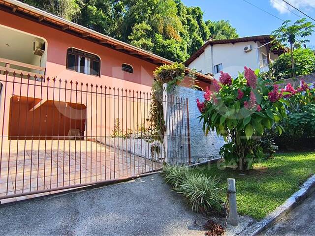 #2404 - Casa para Venda em Blumenau - SC - 2